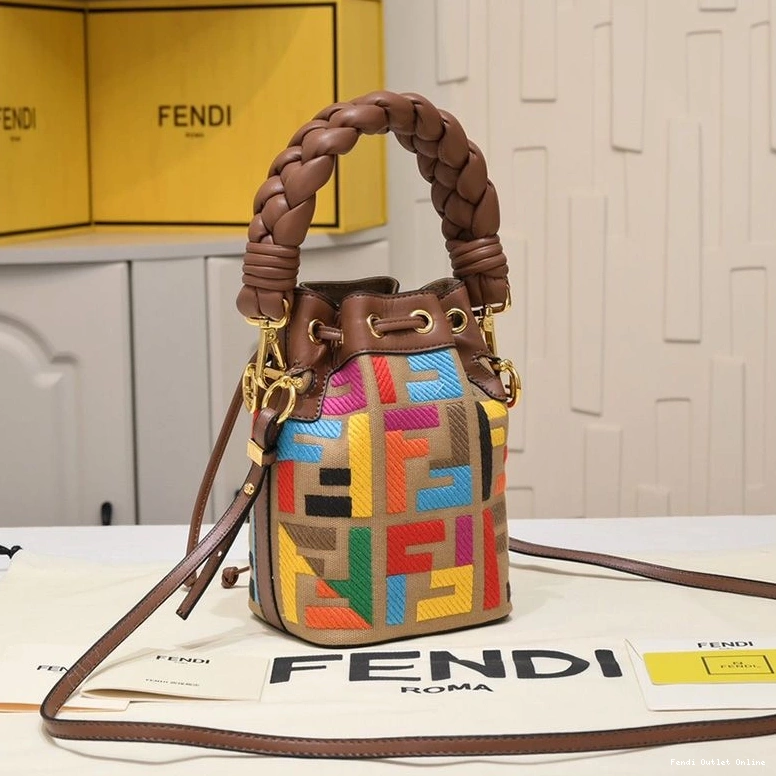 Affordable Brown Motif FF Mon In Tresor Canvas Bucket with Fendi Handle Mini Woven Bag 0815